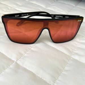 QUAY sunglasses 😎 new without tags.